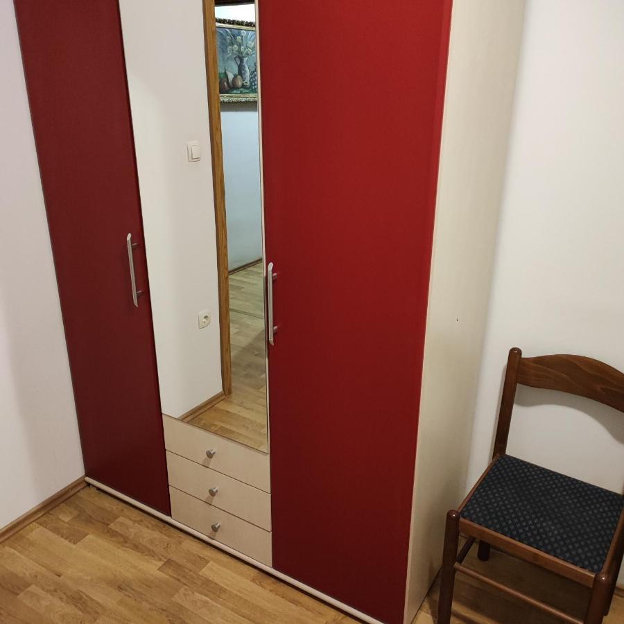 Sostanj Velenje Ravne Sobe Rooms Vrtacnik D O O Eksteriør billede