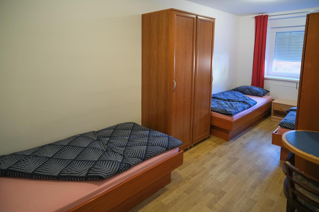 Sostanj Velenje Ravne Sobe Rooms Vrtacnik D O O Eksteriør billede