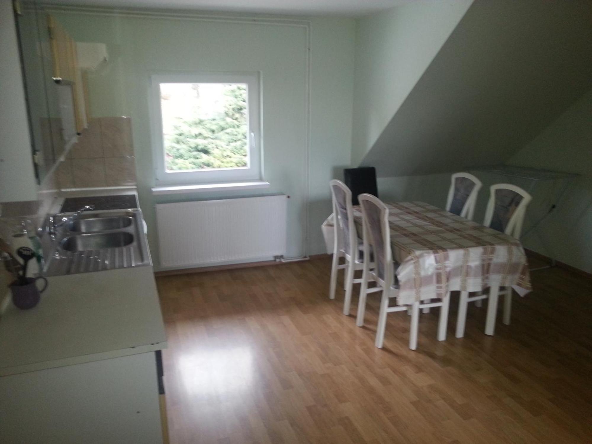 Sostanj Velenje Ravne Sobe Rooms Vrtacnik D O O Eksteriør billede